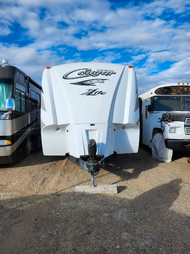 Keystone Cougar  in Travel Trailers & Campers in Saskatoon