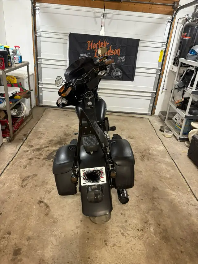 2017 Fat Boy S in Street, Cruisers & Choppers in Red Deer - Image 5