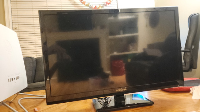 Insignia 24 inch LED tv and DVD combo | TVs | Dartmouth | Kijiji