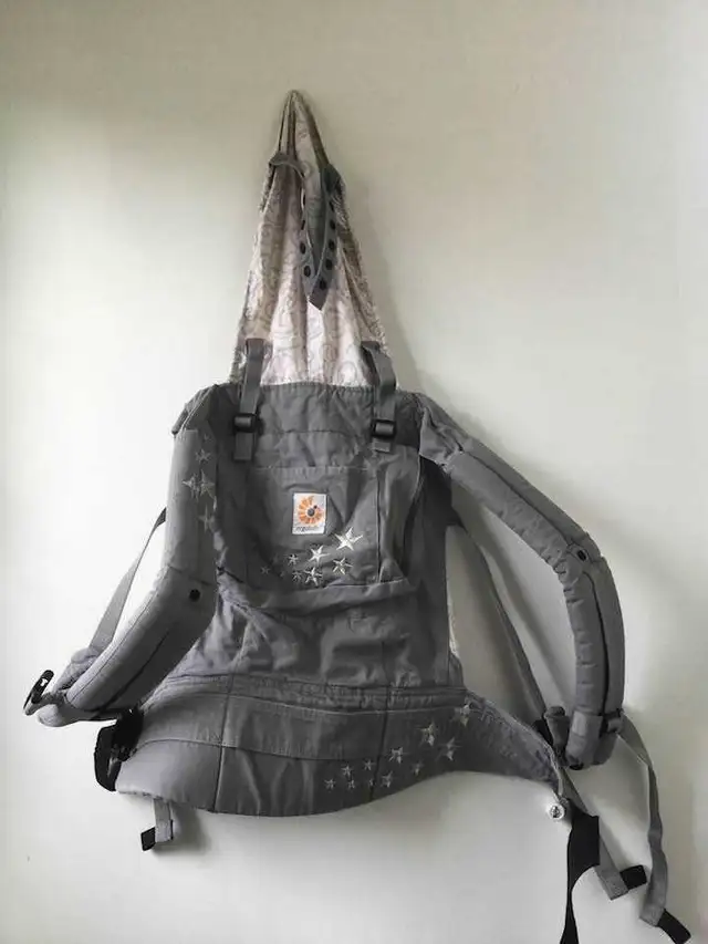 Ergobaby Bundle of Joy baby carrier in Strollers, Carriers & Car Seats in Oakville / Halton Region - Image 2