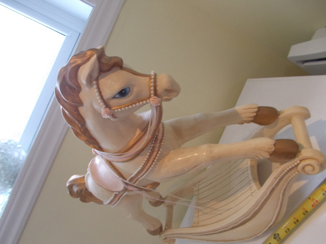 cheval en céramique dans Art et objets de collection  à Ouest de l’Île - Image 3