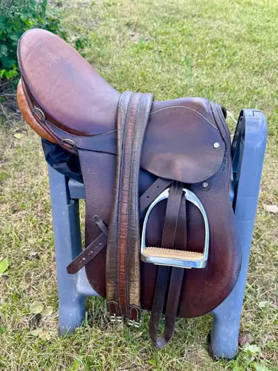 Used Stubben English saddle. In very good condition. Billets strong, and newly flocked, comes with s...