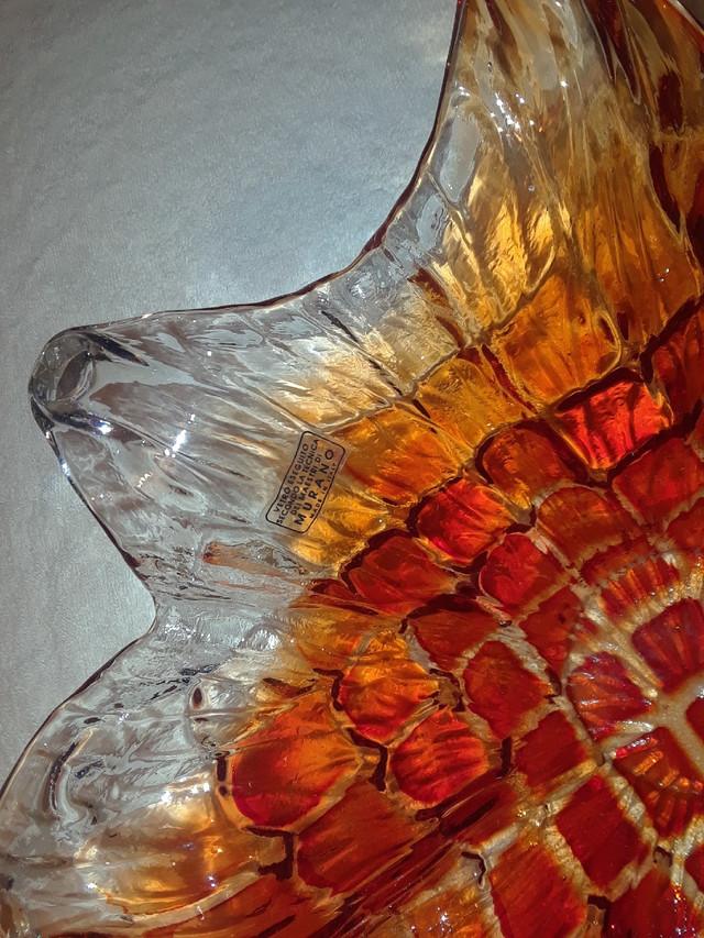 Grand bol en verre soufflé, style des artistes de Murano dans Art et objets de collection  à Sherbrooke - Image 2