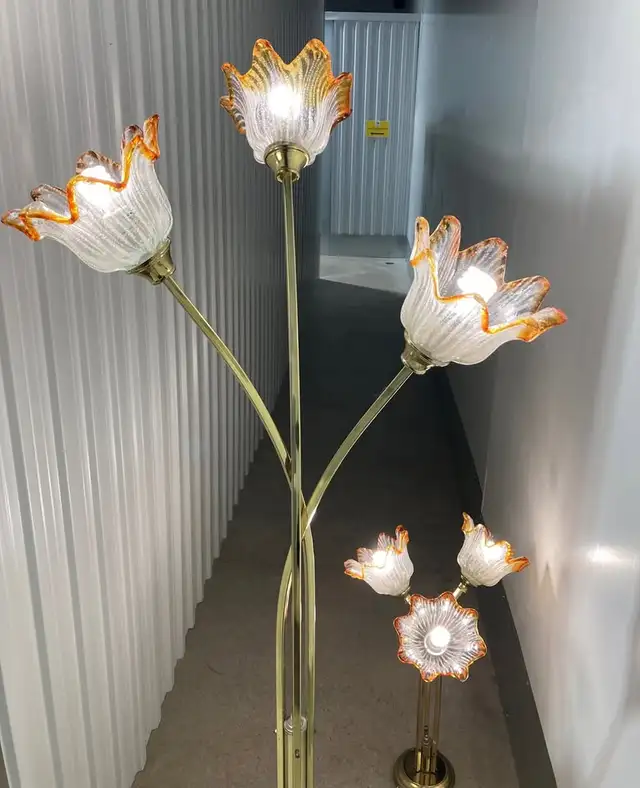 A set of Mid Century Lamps With Thick Murano Scallop Tulip Glass in Indoor Lighting & Fans in City of Montréal - Image 11