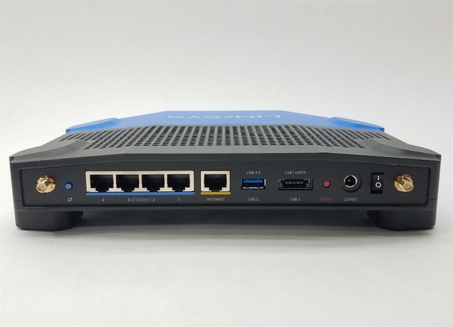 Linksys WRT1900AC Wi-Fi Gigabit Router in Networking in Bedford - Image 4
