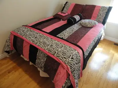 7- pc ANIMAL PRINT DOUBLE COMFORTER ENSEMBLE  & CURTAIN TOPPER, View more