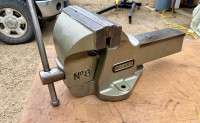 Record 8” Bench Vise