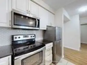 Spacious Condo Apartment for Rent in Long Term Rentals in City of Toronto - Image 12