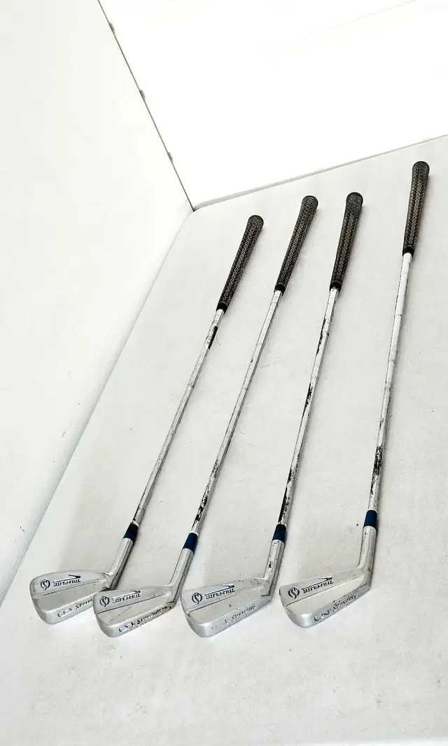 Spalding TRU-FLITE  Left Handed Golf Irons # 3, 5, 7, 9 in Golf in City of Montréal - Image 11