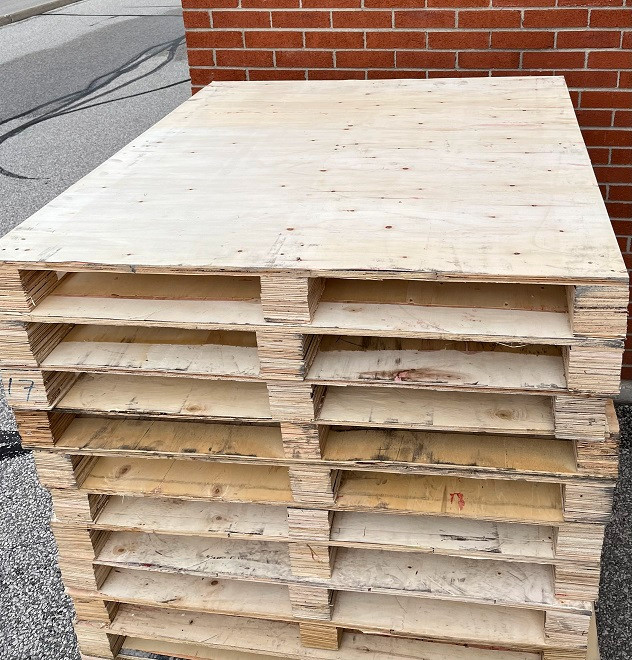 Free Plywood Pallets / Skids Free Stuff Markham / York Region