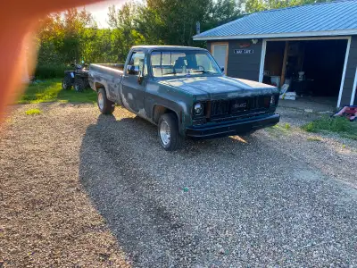 78 gmc for sale. Rebuilt transmission. New exhaust. New tires, carb, windshield, cab corners done an...