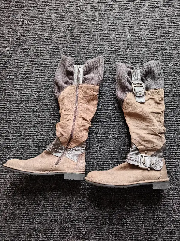MAM’zelle Tall Leather Winter Boots - Size EUR 40  (US 8) in Women's - Shoes in Calgary - Image 3