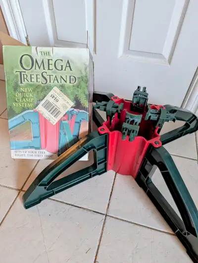 Christmas Tree Stand, Solid, Canadian-made, View more