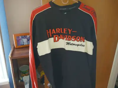 Harey Davidson sweetshit large $30 Firm, View more