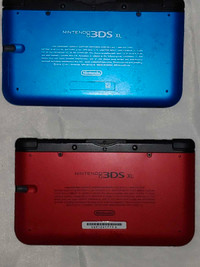 2 Two -  3DS XL For Parts or Repair. They both power up. READ
