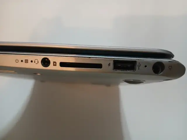 HP 13-2195ca ,  AS-IS / Pour pièces ou  réparation in Laptops in City of Montréal - Image 7