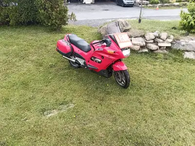 Honda 1100 1995 très très propre neg échanges possible