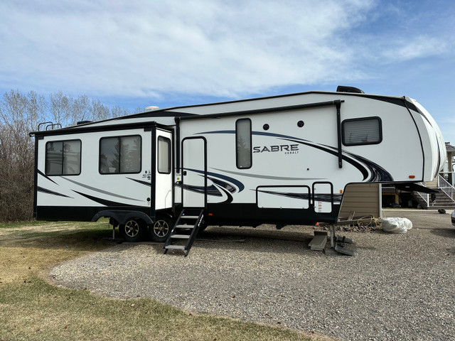 2019 Forest River Sabre Cobalt 32DPT  in RVs & Motorhomes in Calgary - Image 2