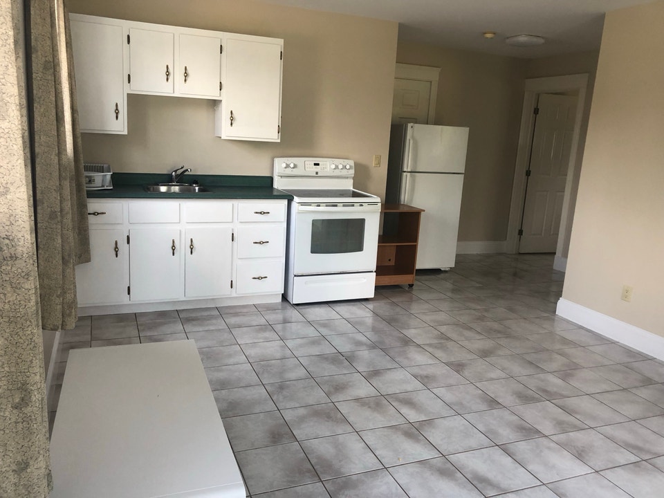 1 Bedroom / 1 Bath for RENT! ALL BILLS INCLUDED 1