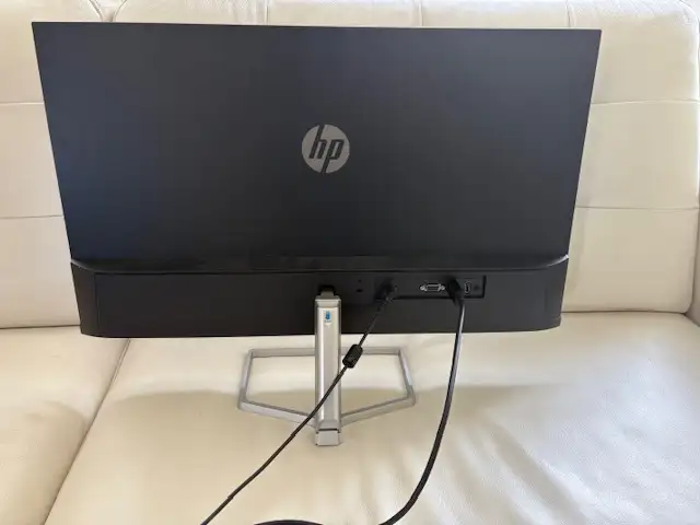 HP-LCD 27 inch in Desktop Computers in Mississauga / Peel Region - Image 4