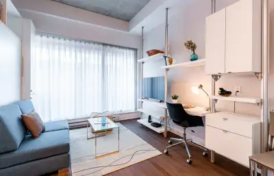 ENTIÈREMENT MEUBLÉ - Studio / Bachelor / Loft – Griffintown *English below* SVP LIRE L’ANNONCE AVANT...