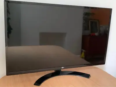 32'' LG LED Full HD IPS Monitor, View more