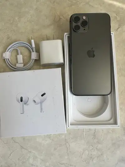 iPhone 11 pro 512GB *AIRPODS/FAST CHARGER/DELIVERY*, View more