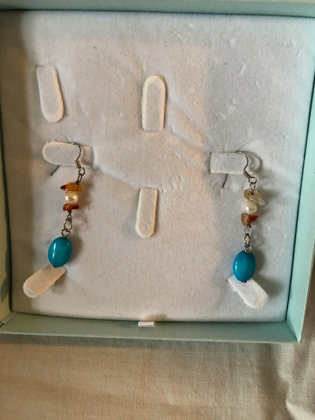 New turquoise howlite and carnelian agate jewelry set  in Jewellery & Watches in Winnipeg - Image 2