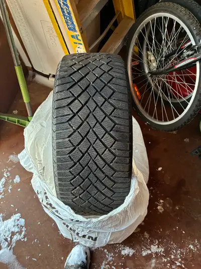 Continental Viking Contact 7 Tires 255/45R19XL 104T