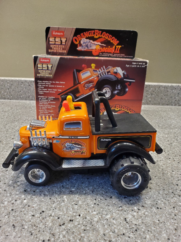 TWO 1984 ORANGE BLOSSOM SPECIAL VINTAGE TOY PULL TRUCKS in Arts & Collectibles in Woodstock - Image 2