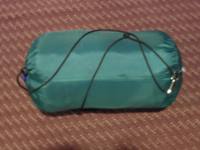 Thermolite Plus sleeping bag in Fishing, Camping & Outdoors in Stratford - Image 4