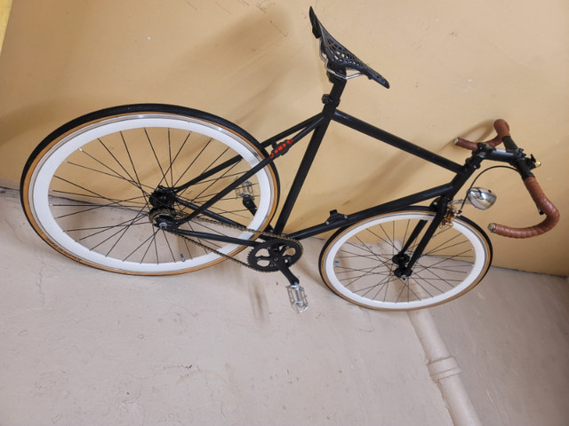 Road bike . Single speed dans De route  à Ville de Montréal
