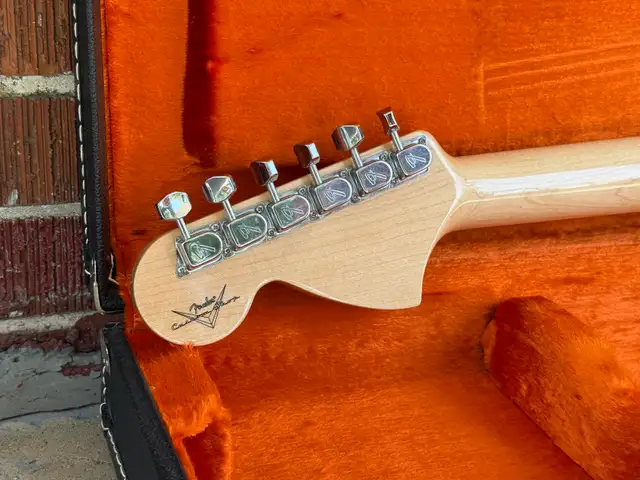 Fender Custom Shop 1969 Stratocaster in Guitars in Windsor Region - Image 5