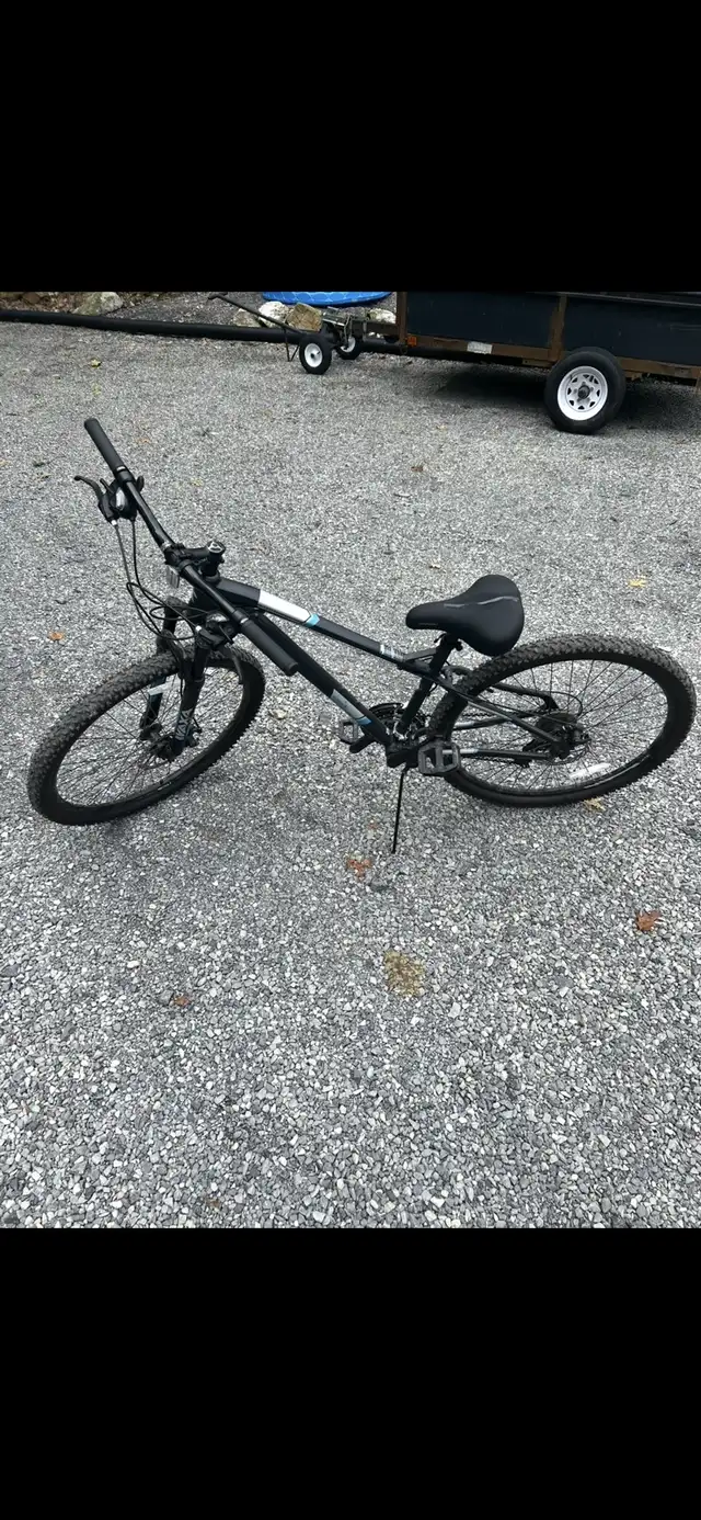 Diadora Mountain Bike, 21-Speed Mint shape!! in Mountain in Kingston - Image 2