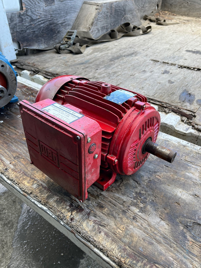 5&15 HP ELECTRIC MOTORS in Other in Whitehorse - Image 3