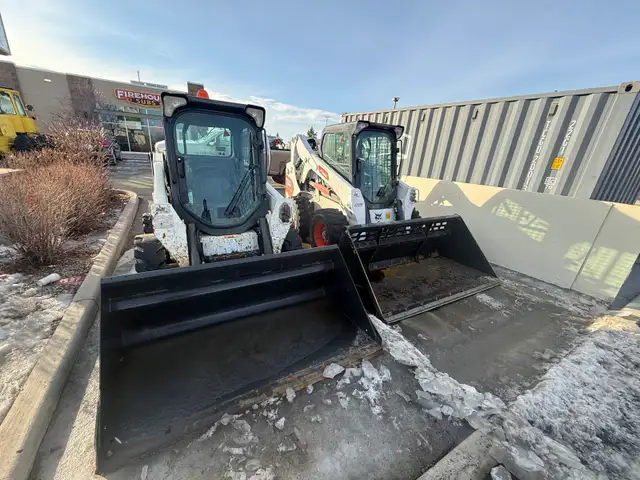 Snow Removal & Sanding Services539802823967395843
