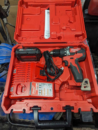 Milwaukee M18 hammer dril/drill driver