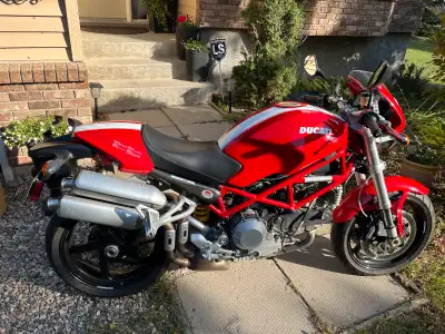 Ducati monster SR2 in beautiful condition never dropped also garaged low kms has the timing belts re...