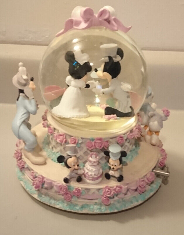 Disney Store Mickey & Minnie Snow Globe Music Box Wedding March in Arts & Collectibles in Oshawa / Durham Region - Image 2