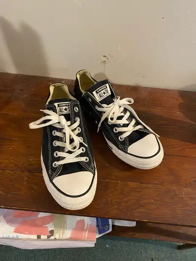 Black converse men’s 8 women’s 10, View more