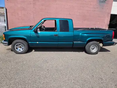 AUTO BODY REPAIR & PAINT, IM OFFERING AUTO BODY REPAIR FOR A LOW COST GOOD QUALITY VERY PROFESSIONAL...