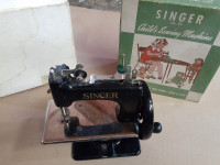 Singer childs sewing machine 