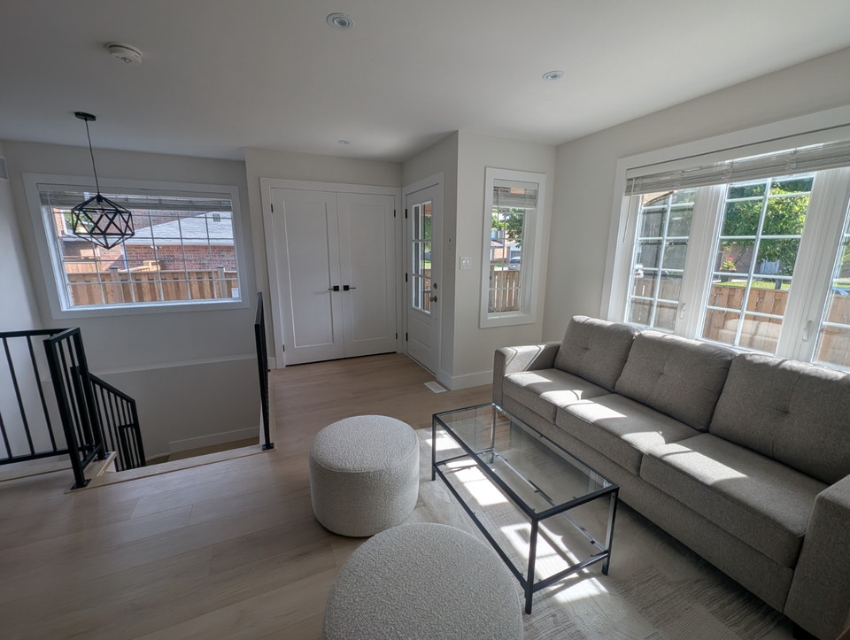 GARDEN SUITE FOR RENT (UTILITIES INCLUDED). 3