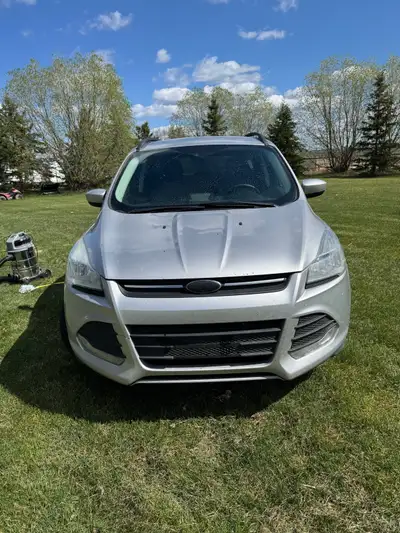 2014 Ford Escape SE AWD 209,095 km 1.6L EcoBoost Engine Bluetooth, USB, Command Start, Heated Seats,...
