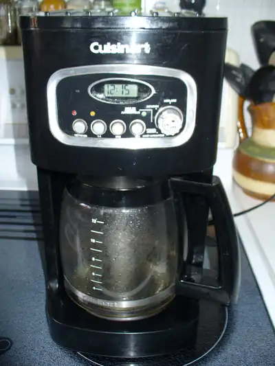 Cafetière Cuisinart 12 tasses programmable SÉRIE DCC-1100C, View more