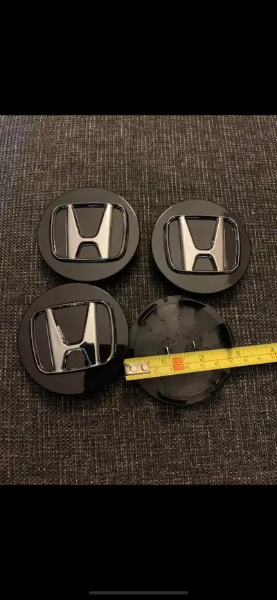 69 mm black in chrome centre caps for rims Brand new in package