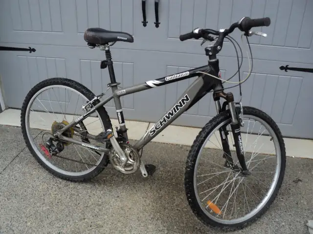 Schwinn Bike 606 Alum. Frame 21 Speed 26" Frame NICE! CALLS ONLY63234779574273124