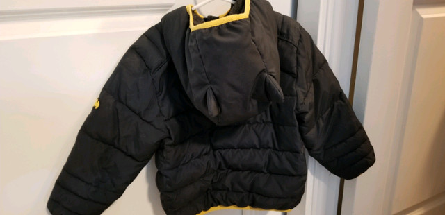 Batman winter jacket 4T dans Vêtements - 4T  à Région de Markham/York - Image 2