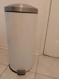 Trash can for kitchen. 