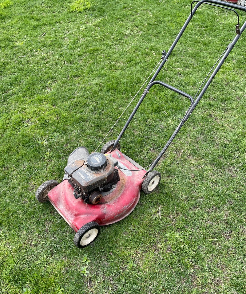 Lawn mower with 20” deck Lawnmowers & Leaf Blowers London Kijiji
